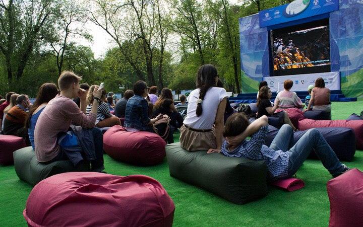 В Мариуполе в Городском саду на большом экране бесплатно покажут кино