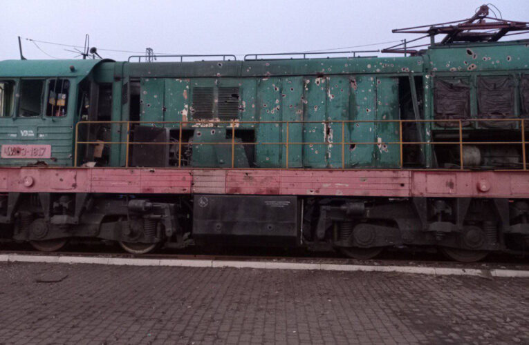 Российские силы обстреляли железнодорожную станцию на востоке Украины