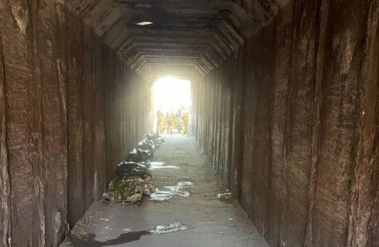 Горсовет: В Мариуполе россияне собирают тела в подземном переходе на окрестностях города