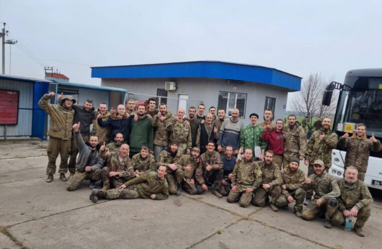 З полону в Україну повернуто ще 45 військових ЗСУ