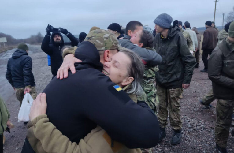 Офіцери та солдати: Єрмак повідомив про великий обмін полоненими