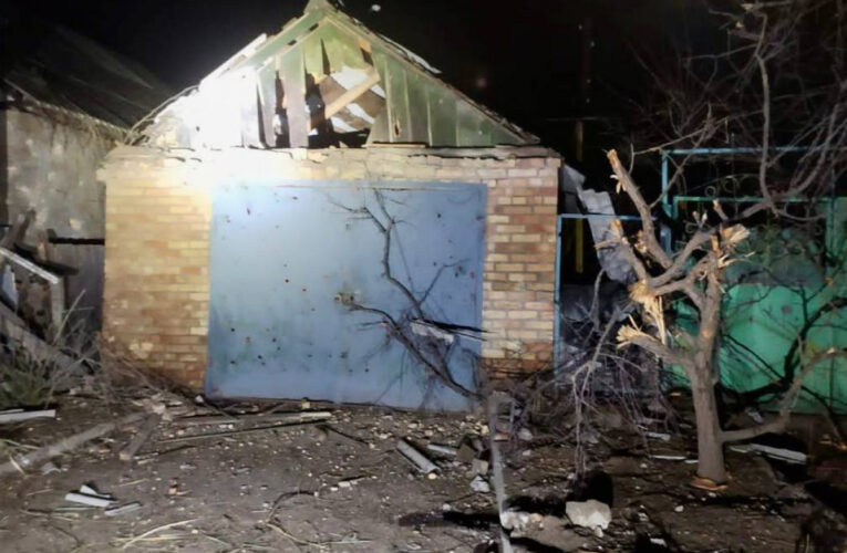 Окупанти тричі за ніч обстріляли Нікополь із «Градів» та важкої артилерії
