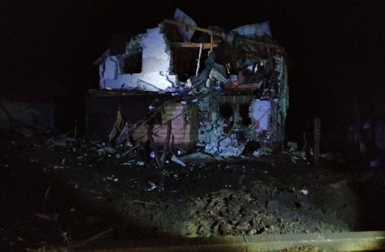Поліцейські показали фото наслідків нічної атаки Київщини дронами-камікадзе