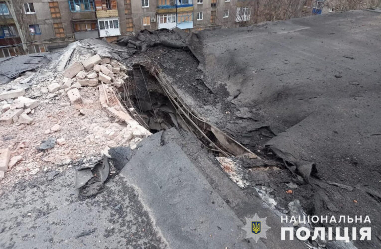 На Донеччині окупанти атакували Авдіївку та обстріляли будівлю поліції