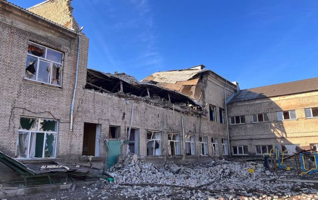 Нічний ракетний удар окупантів по Краматорську: зруйнована школа, пошкоджені будинки