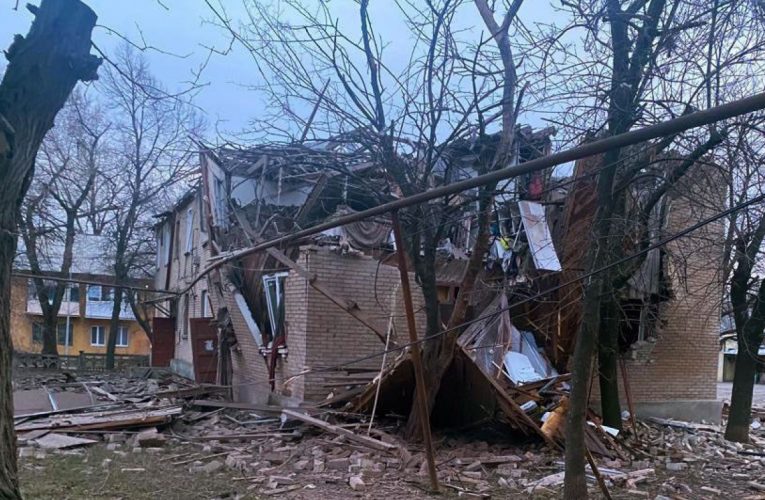 Армія РФ вдарила по 13 населених пунктах на Донеччині: Наслідки