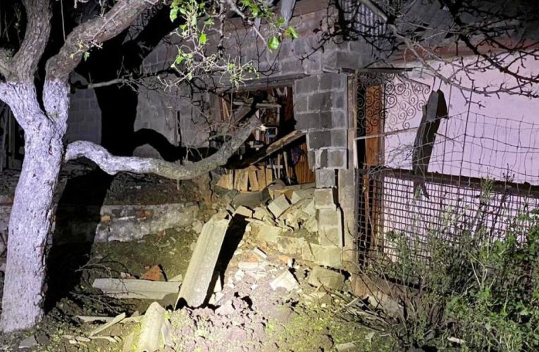 Війська РФ дронами та артилерією атакували Дніпропетровську область, є поранений