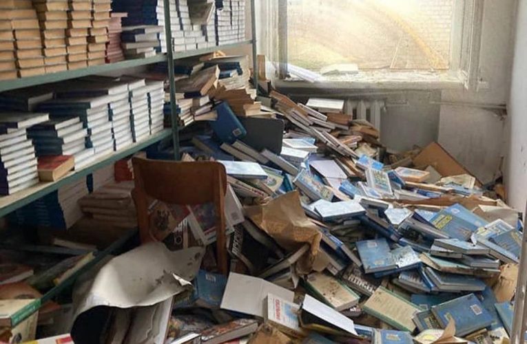 Військові евакуювали бібліотечні фонди з прифронтового Сіверська