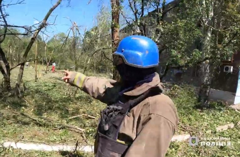 У Торецьку авіабомба впала за 15 метрів від жінки, повідомили в поліції
