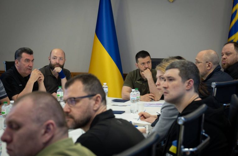 Зеленський провів засідання РНБО через підрив загарбниками дамби Каховської ГЕС