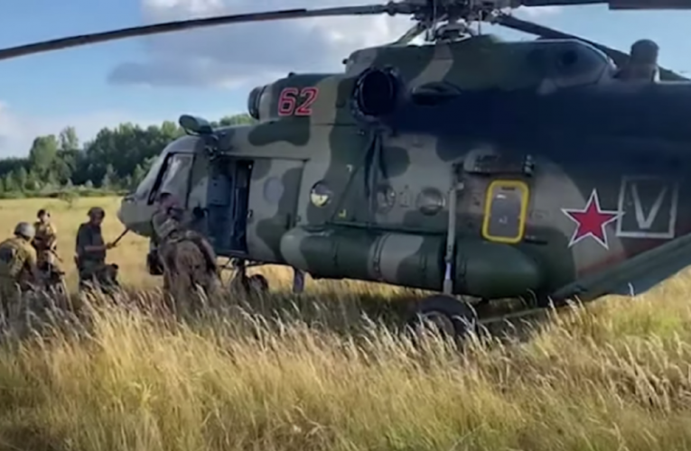 ГУР показало російського пілота, який передав вертоліт Мі-8 Україні