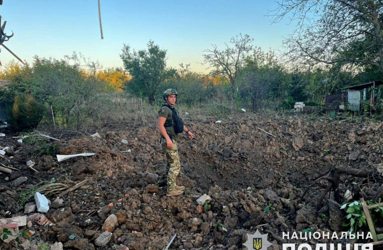 ЗС РФ розбили 18 цивільних обʼєктів у Донецькій області за добу, зруйновано 12 будинків