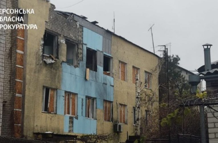 Війська РФ вдарили по Херсону з арилерії, поранено дитину