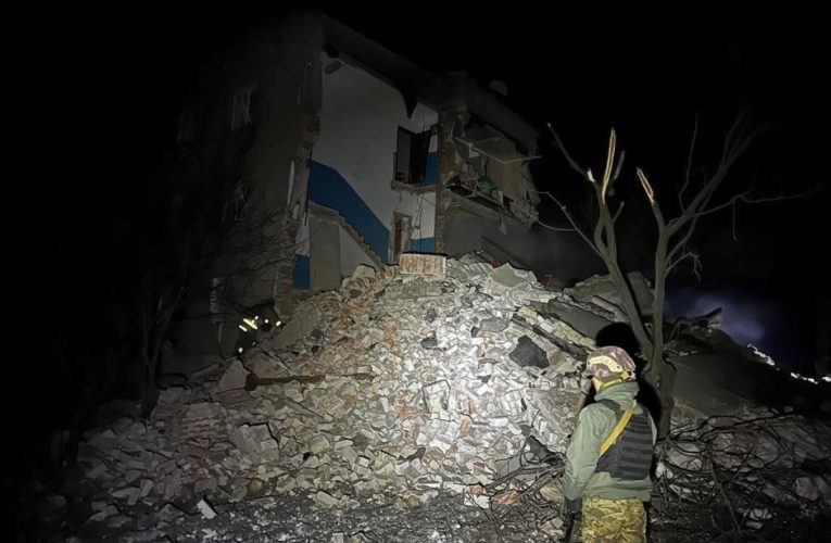 У Нью-Йорку на Донеччині з-під завалів витягли тіла 5 людей після авіаудару 15 січня