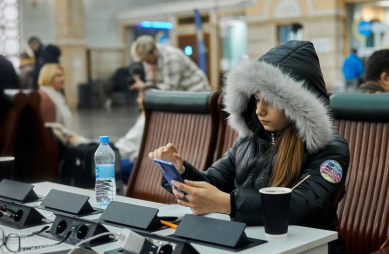 В Україні працюють 94 «пункти незламності» на вокзалах