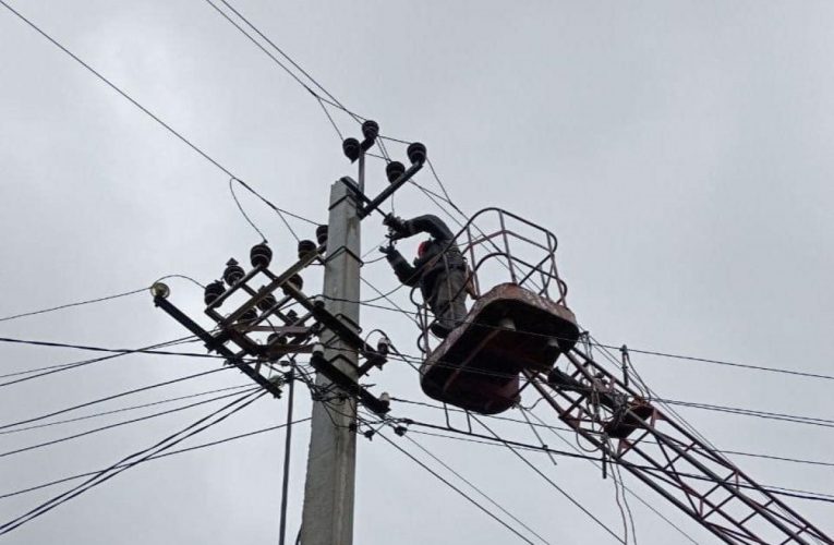 У Павлоградському районі та Дніпрі відновили електропостачання