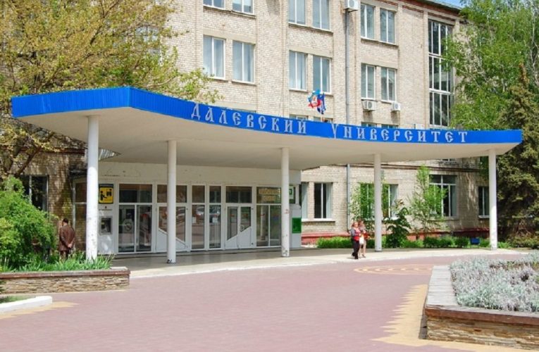 РФ створила військовий навчальний центр при університеті окупованого Луганська