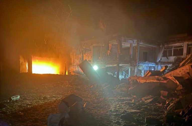 Окупанти за добу обстріляли Краматорський, Бахмутський та Покровський райони: пошкоджені будикни, школа та готель
