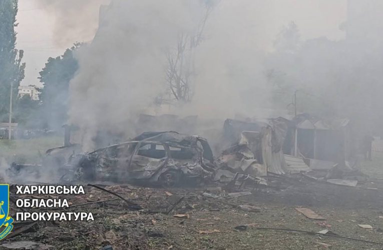 Російські військові масовано вдарили по Харкову: понад двадцять людей постраждали