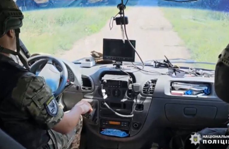 З Лиманської громади «Білі янголи» евакуювали дві родини з дітьми
