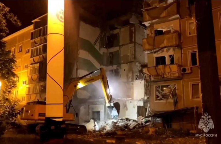 Обвалення під’їзду у Шебекіно РФ: семеро людей загинули, багато постраждалих