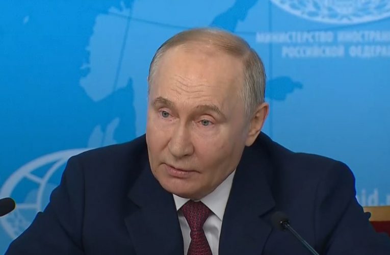 Путін заявив, що РФ могла вивести війська з Херсонщини та Запоріжжя, але за однієї умови