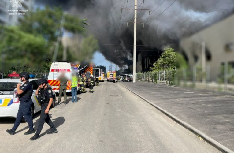 В Одесі пролунали вибухи: армія РФ завдала удару балістичними ракетами по цивільній інфраструктурі