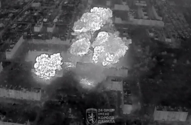 Російські війська б’ють по Часовому Яру з «Сонцепека» — українські військові показали обстановку