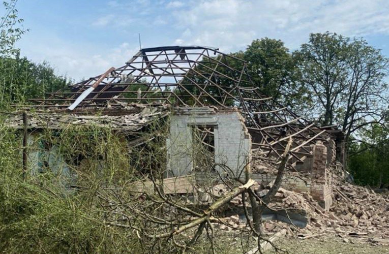 Армія РФ авіабомбами вдарила по Перебудові на Донеччині: четверо людей поранені