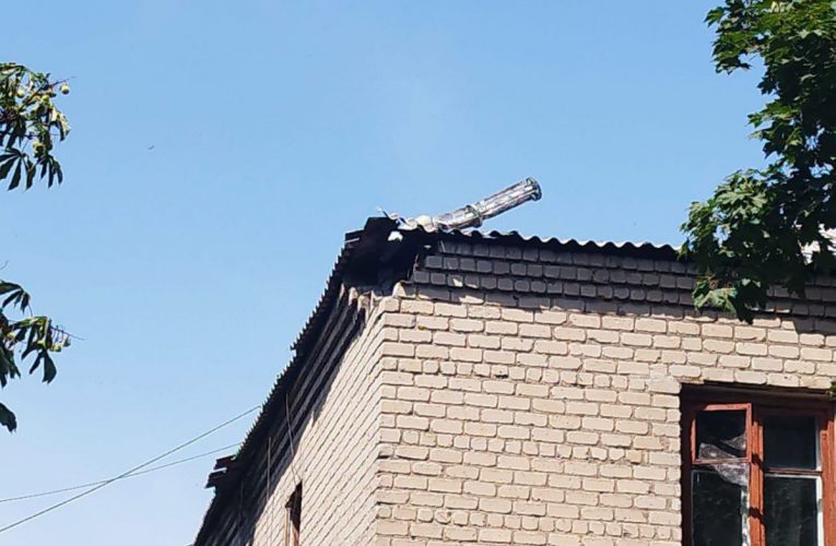 РФ вранці вдарила по Українську: пошкоджені будинки, є постраждалий