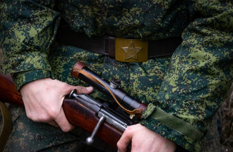 Жителя «ДНР», який втік зі служби, два тижні утримували в підвалі і били