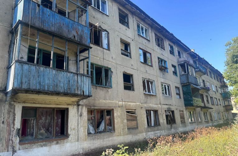Війська РФ вранці вдарили по Українську: є постраждалий, пошкоджені будинки