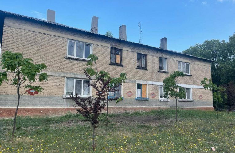 Росіяни обстріляли Новогродівку з РСЗВ «Ураган»: є пошкодження