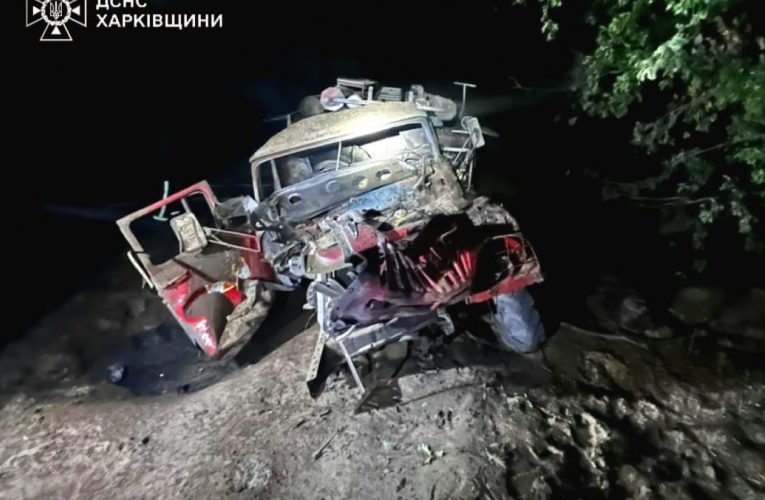 На Донеччині вибухнула пожежна автоцистерна: постраждали троє рятувальників