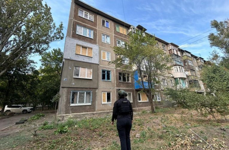 Російські окупанти за добу 17 разів атакували Донеччину, пошкоджено будинки та адмінбудівлі
