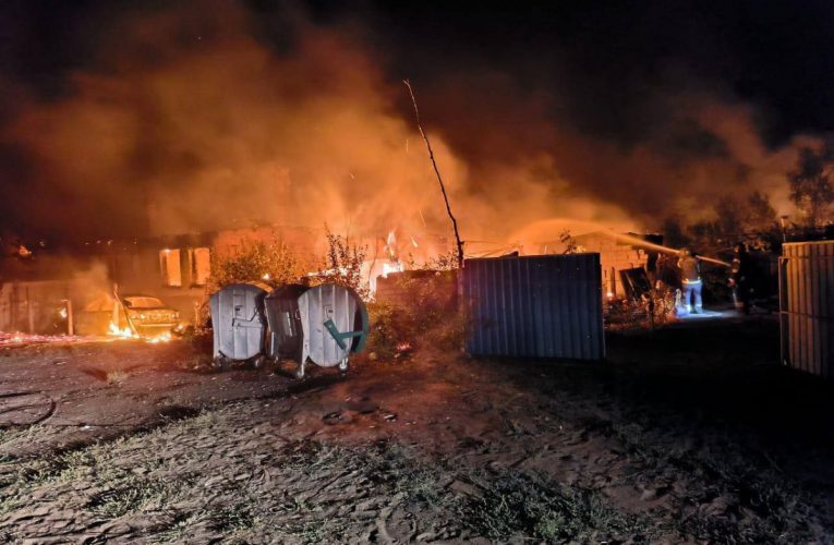 У Райгородку біля Слов’янська внаслідок нічного обстрілу загинула одна людина, палали будинки