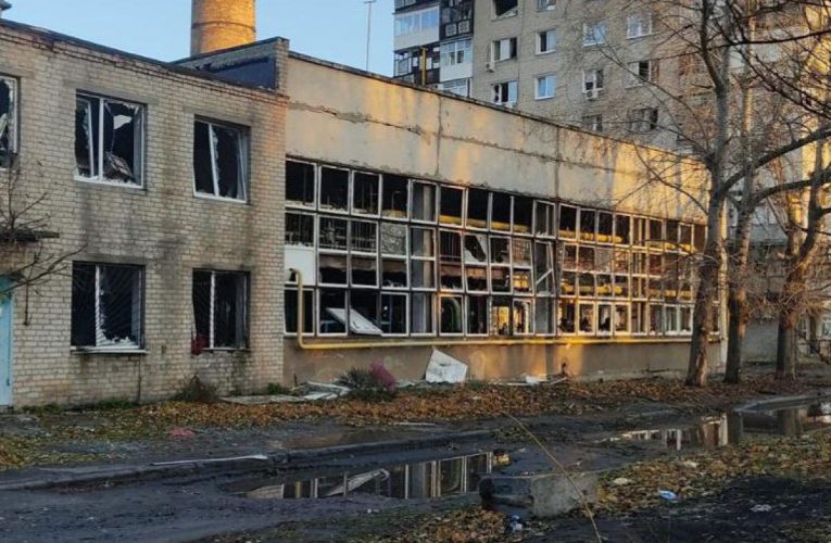 Армія РФ за добу атакувала населені пункти Донеччини: зруйновані будинки, загинула одна людина