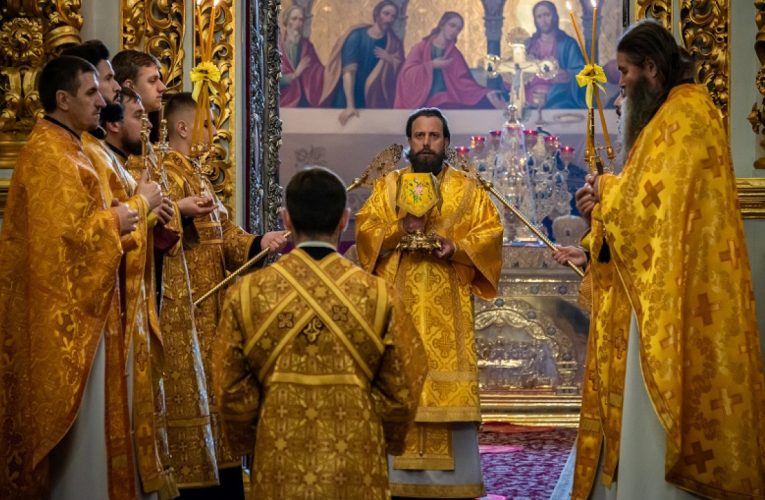 В Україні дозволили бронювати священнослужителів від мобілізації. Що відомо