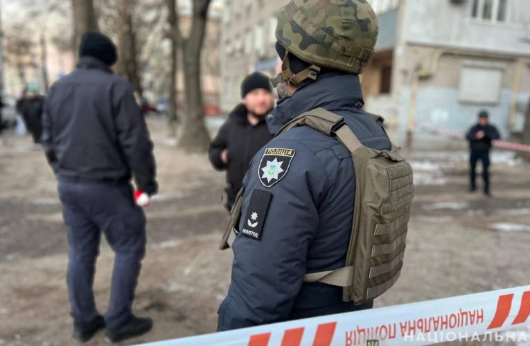 Вибух у Дніпрі: загинула людина, поранено поліцейських