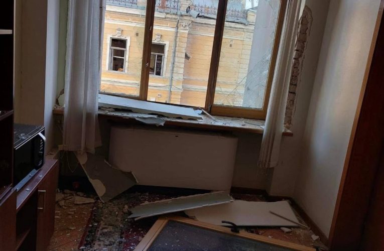 Удар по центру Києва 1 січня: пошкоджено будинки Верховної Ради