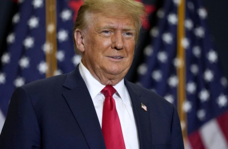 Трамп заявив, що вже запланував зустрічі та переговори з Україною та РФ щодо закінчення війни — CNN