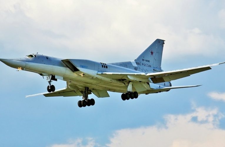 Стратегічний бомбардувальник, що упав в Росії, залишив без світла сотні будинків