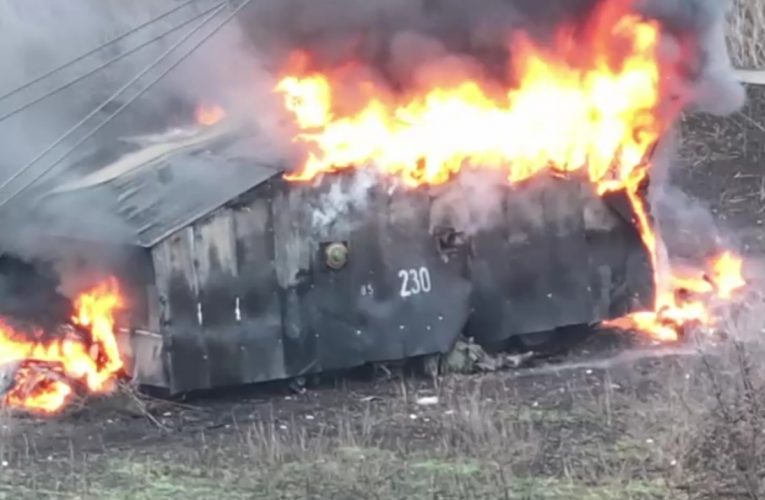 Дрони ЗСУ знищили російський «Залізний Капут» із бійцями всередині