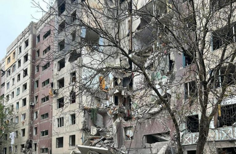 Мешканці розбитої багатоповерхівки у Костянтинівці розповіли подробиці російського авіаудару