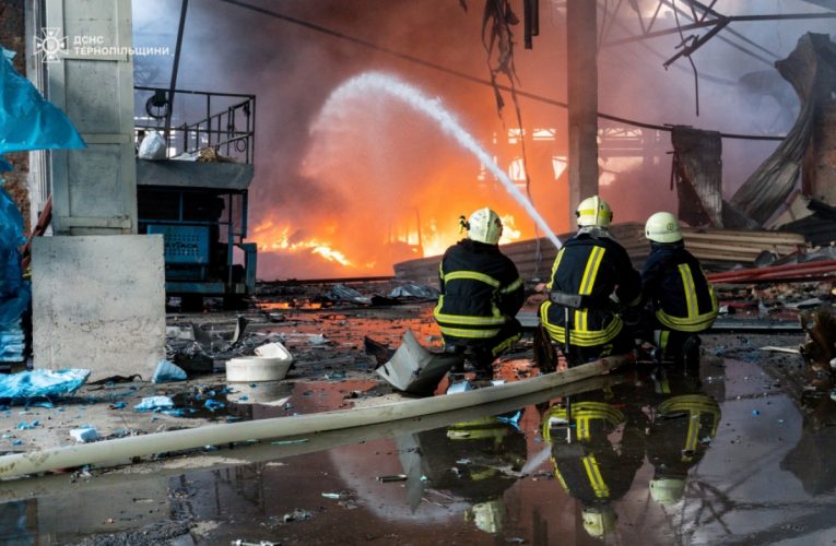 Масований удар по Україні: понад 400 дронів та 40 ракет