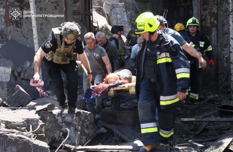 У Дніпрі вже 9 загиблих після російської атаки — ОВА