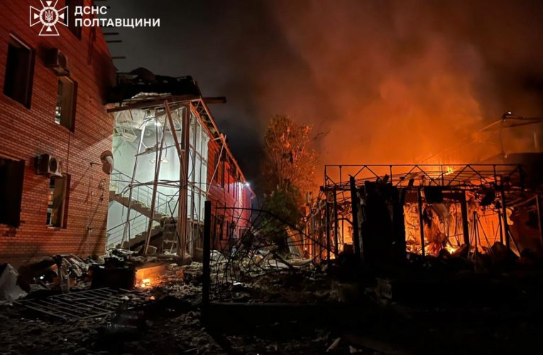 Масований удар по Україні: постраждали 80 людей, загинули рятувальники